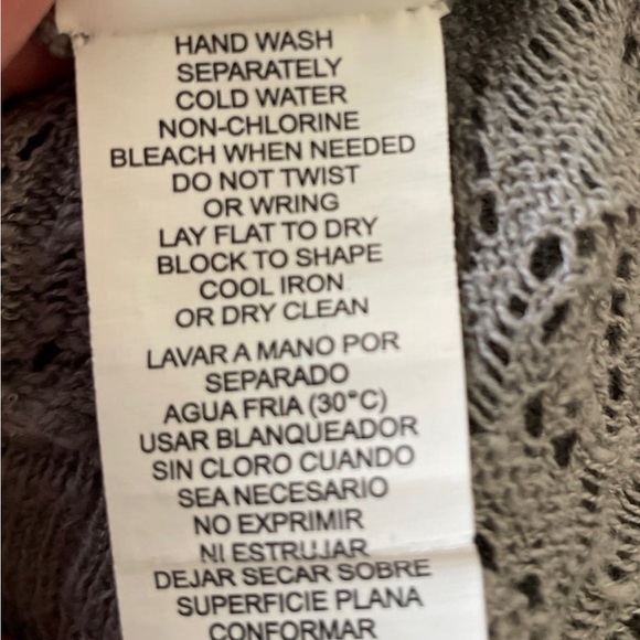 KENSIE Open Knit Shrug Size Medium - Picture 9 of 10